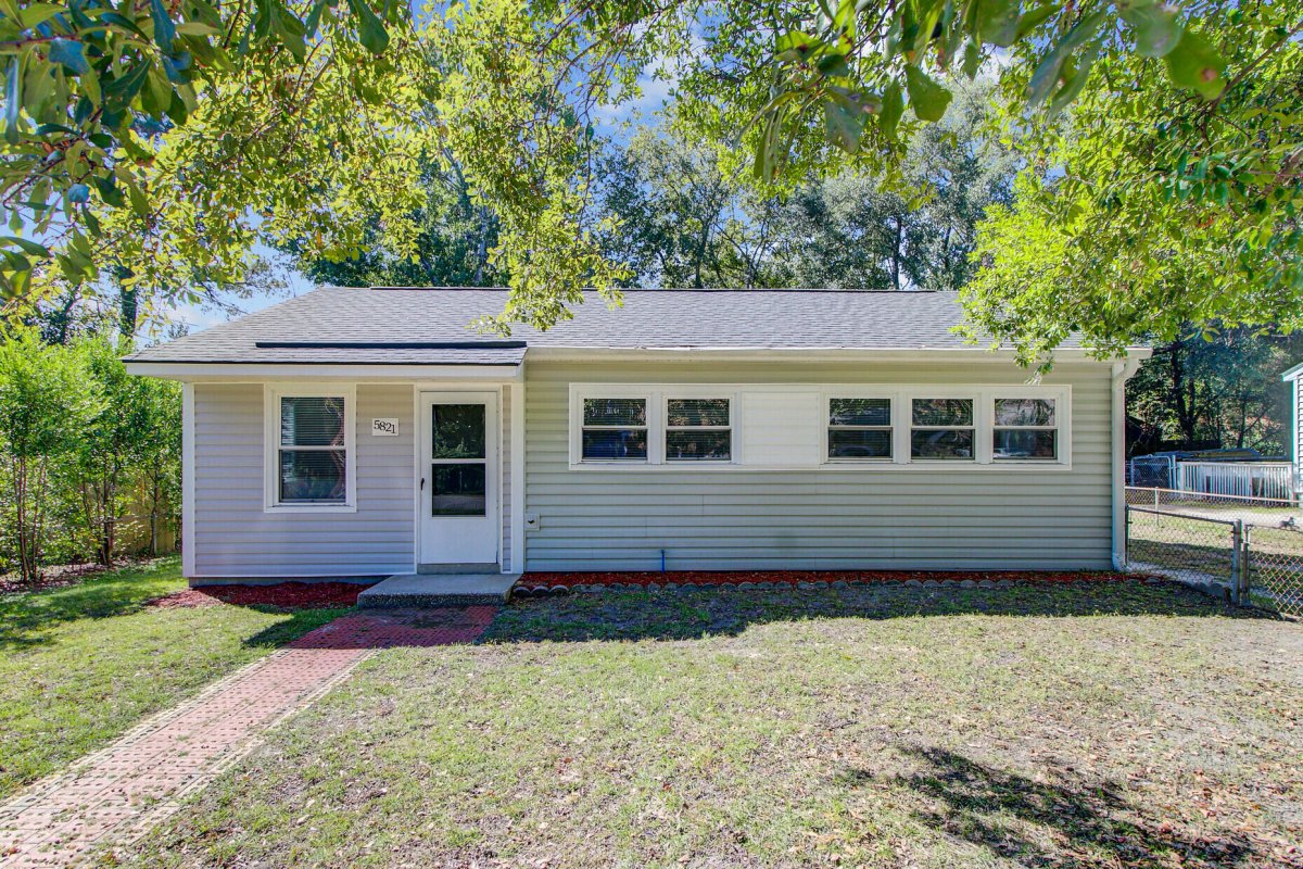 5821 Robinhood Drive