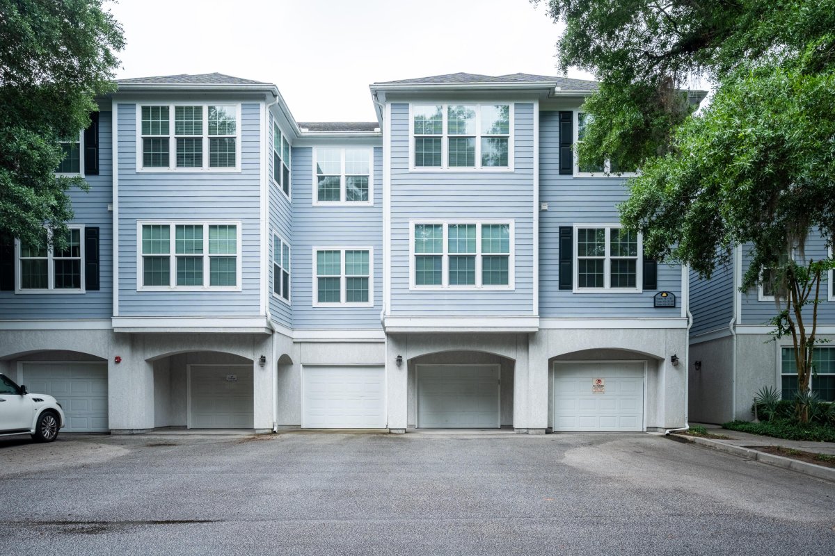 60 Fenwick Hall Alley 132