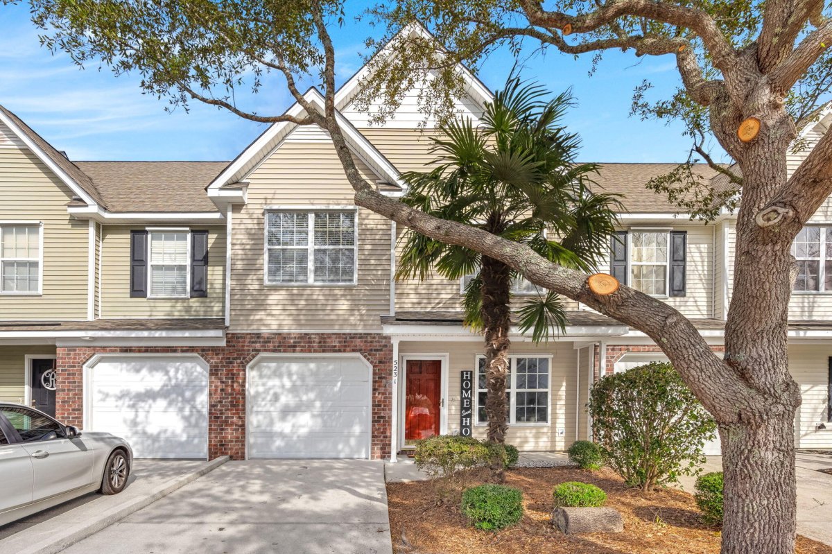 5231 Fernland Way