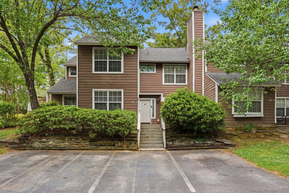 120 Luden Drive Apt A