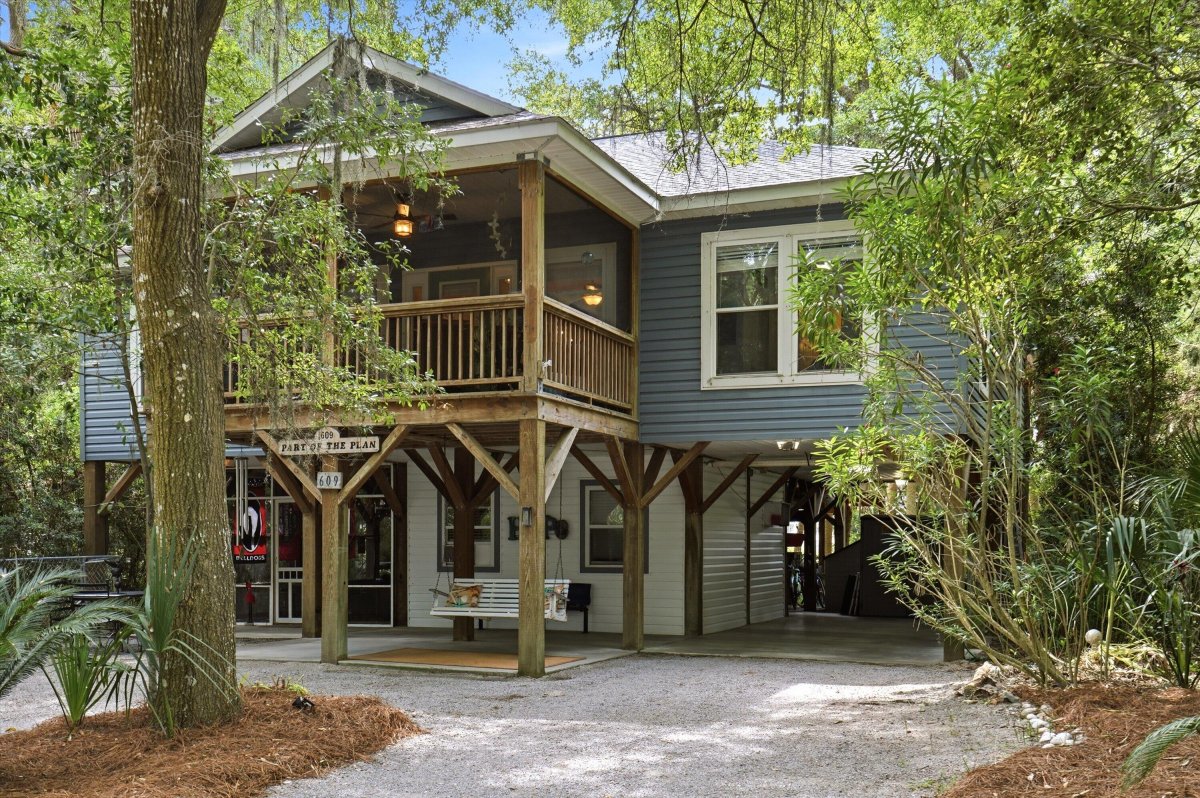 609 Dolphin Road