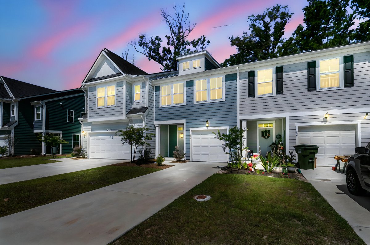 493 Trotters Lane