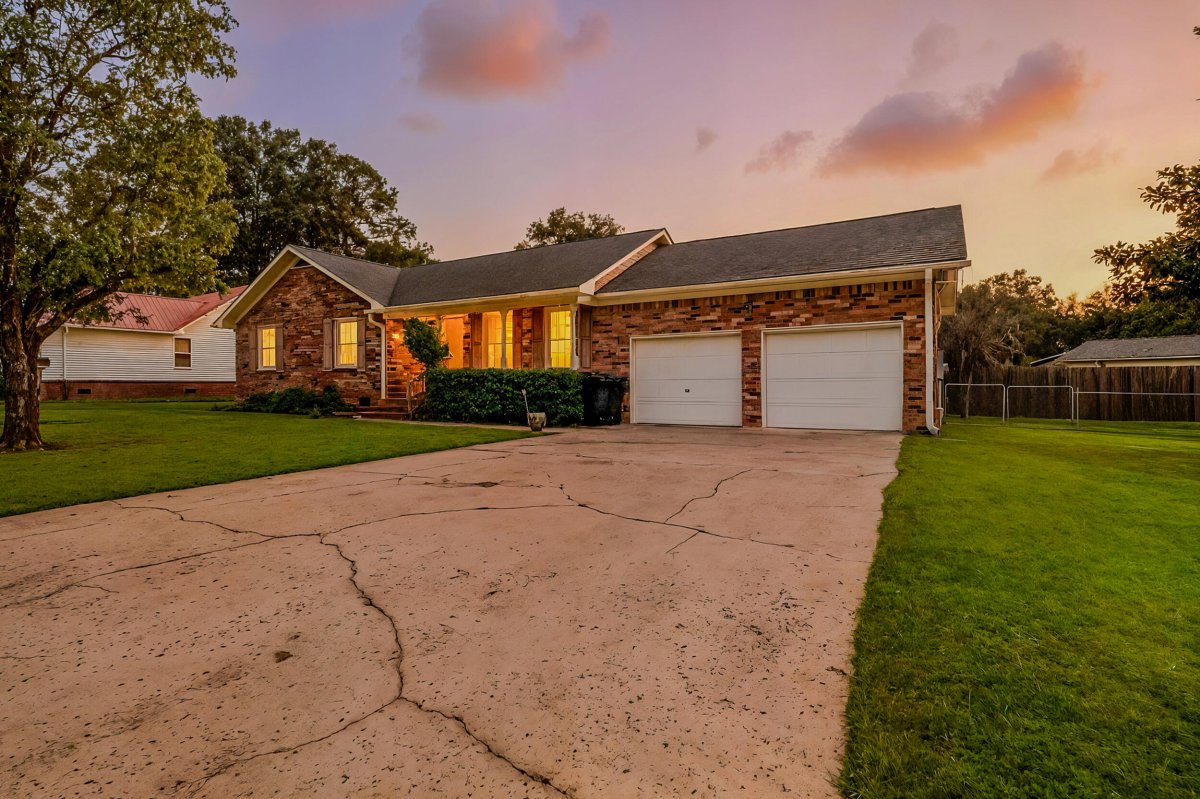 116 Williams Court