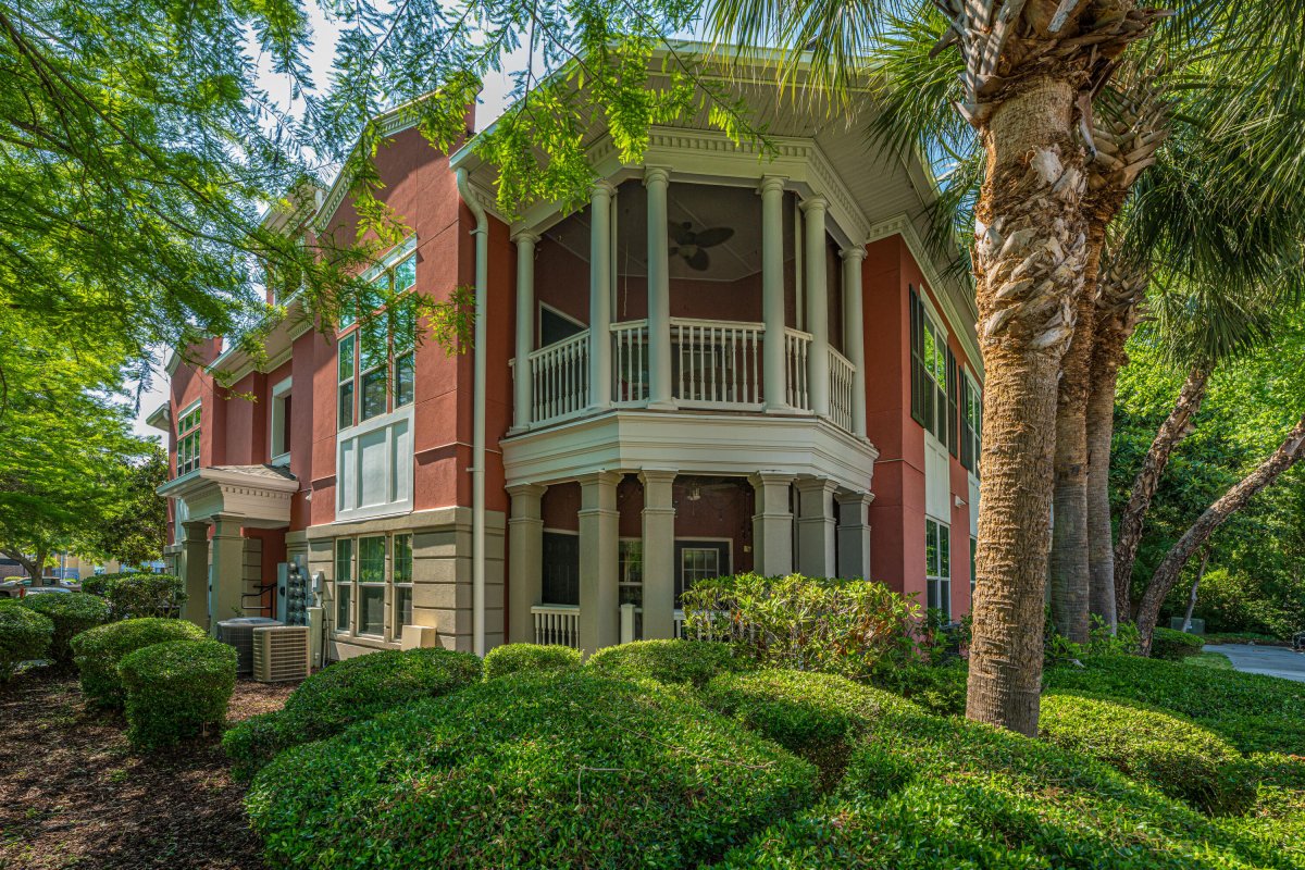 1216 Telfair Way
