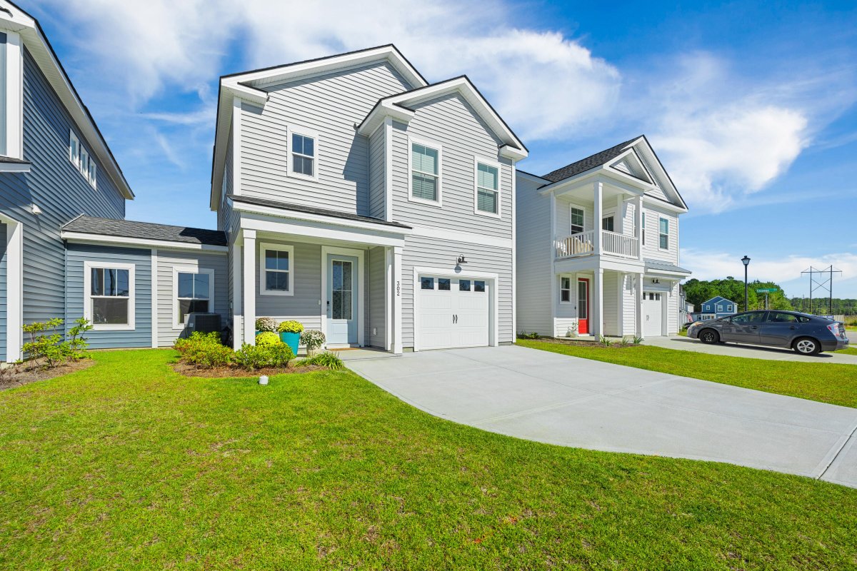 302 Chapman Circle