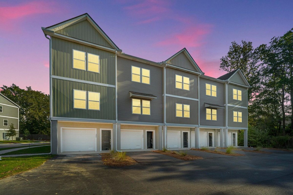 211 Cache Court
