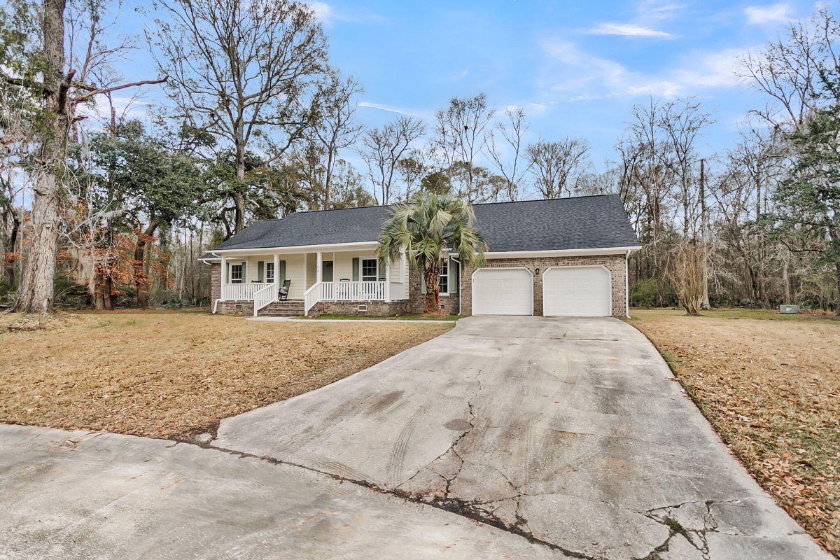 104 Meadowlark Court