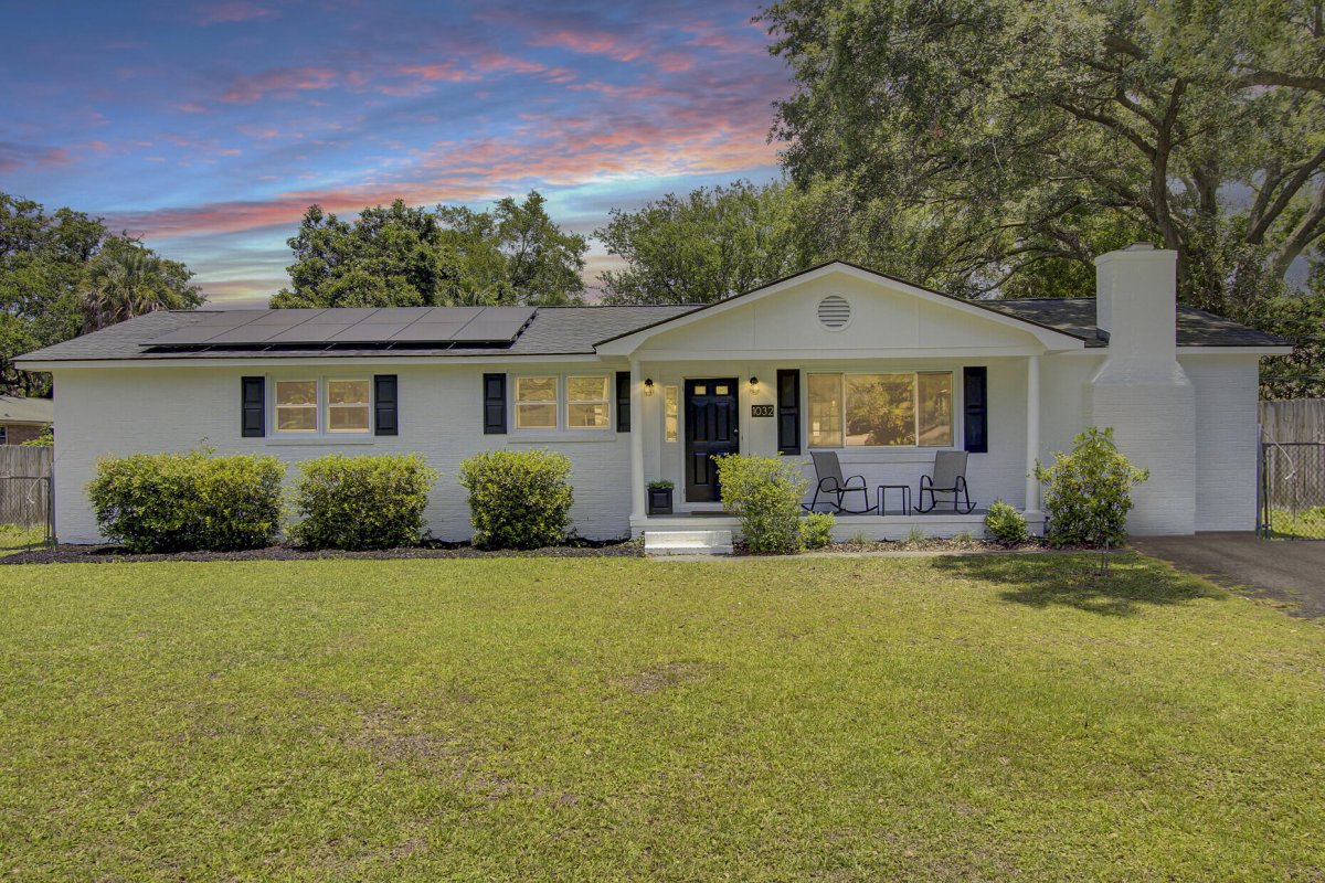 1032 Windward Road