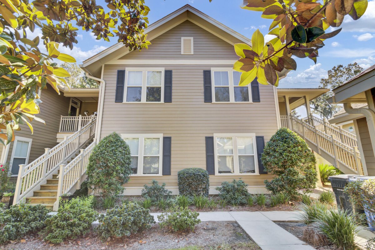 5545 Colonial Chatsworth Circle