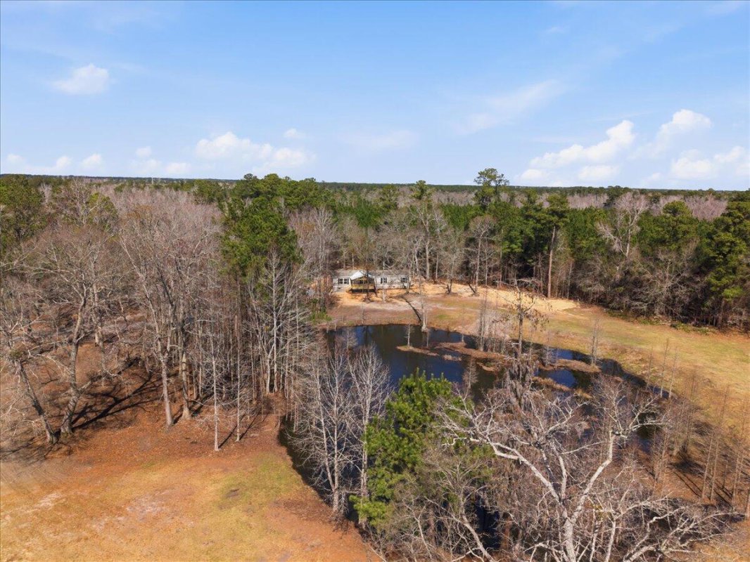 662 Country Pond Lane