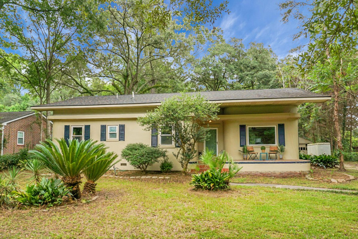 1015 Dennis Drive