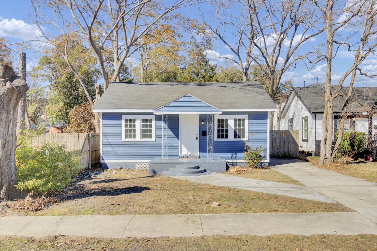 1904 Iris Street
