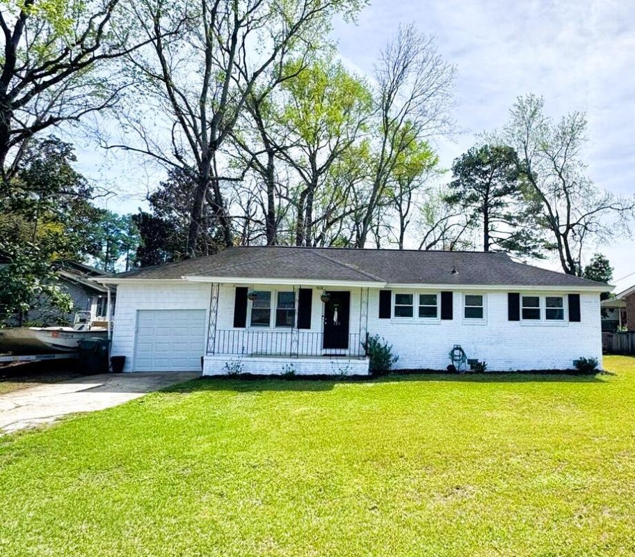 115 Camelot Drive