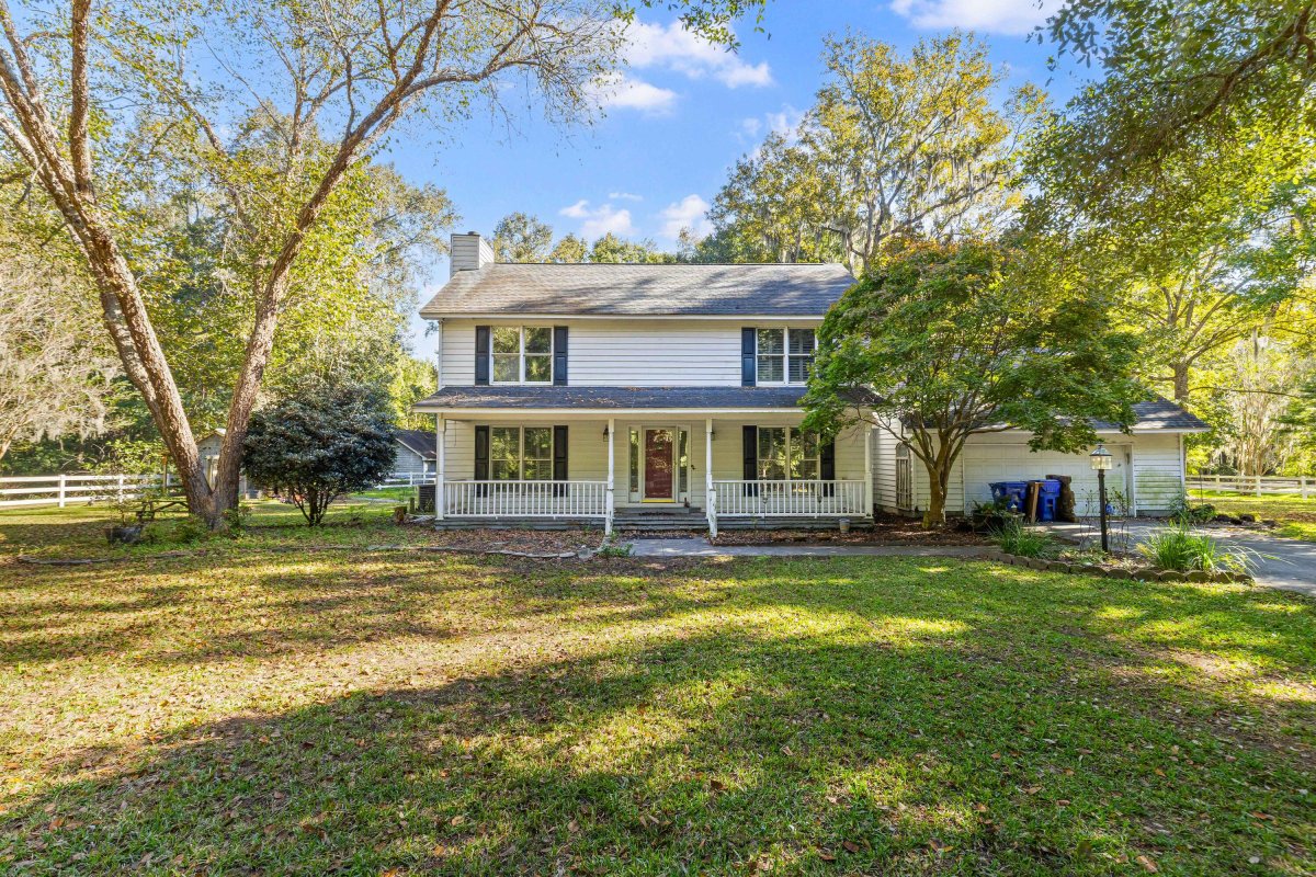 2207 Clam Drive