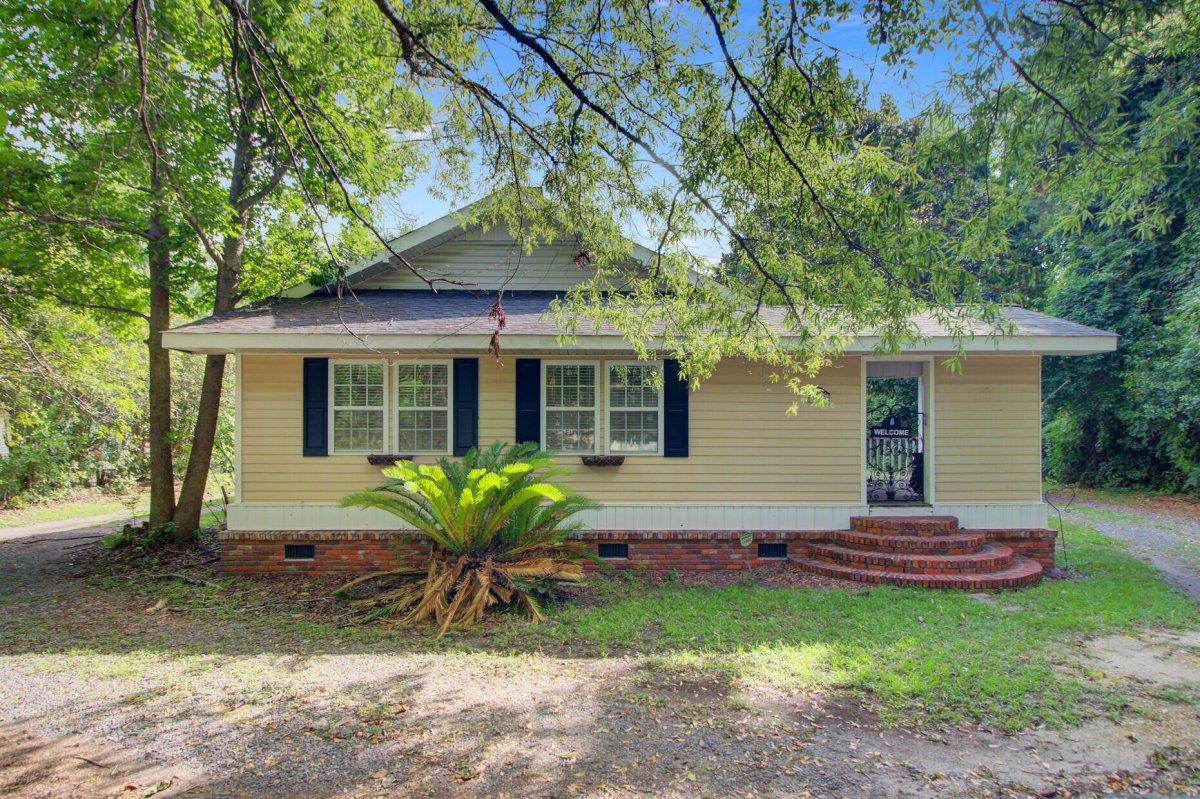 3943 Byrnes Drive