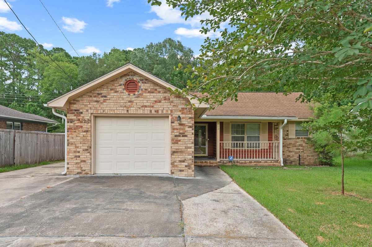 303 E Pandora Drive