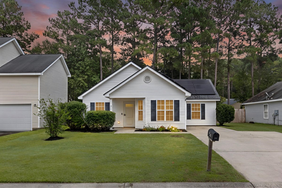 211 Bainsbury Lane