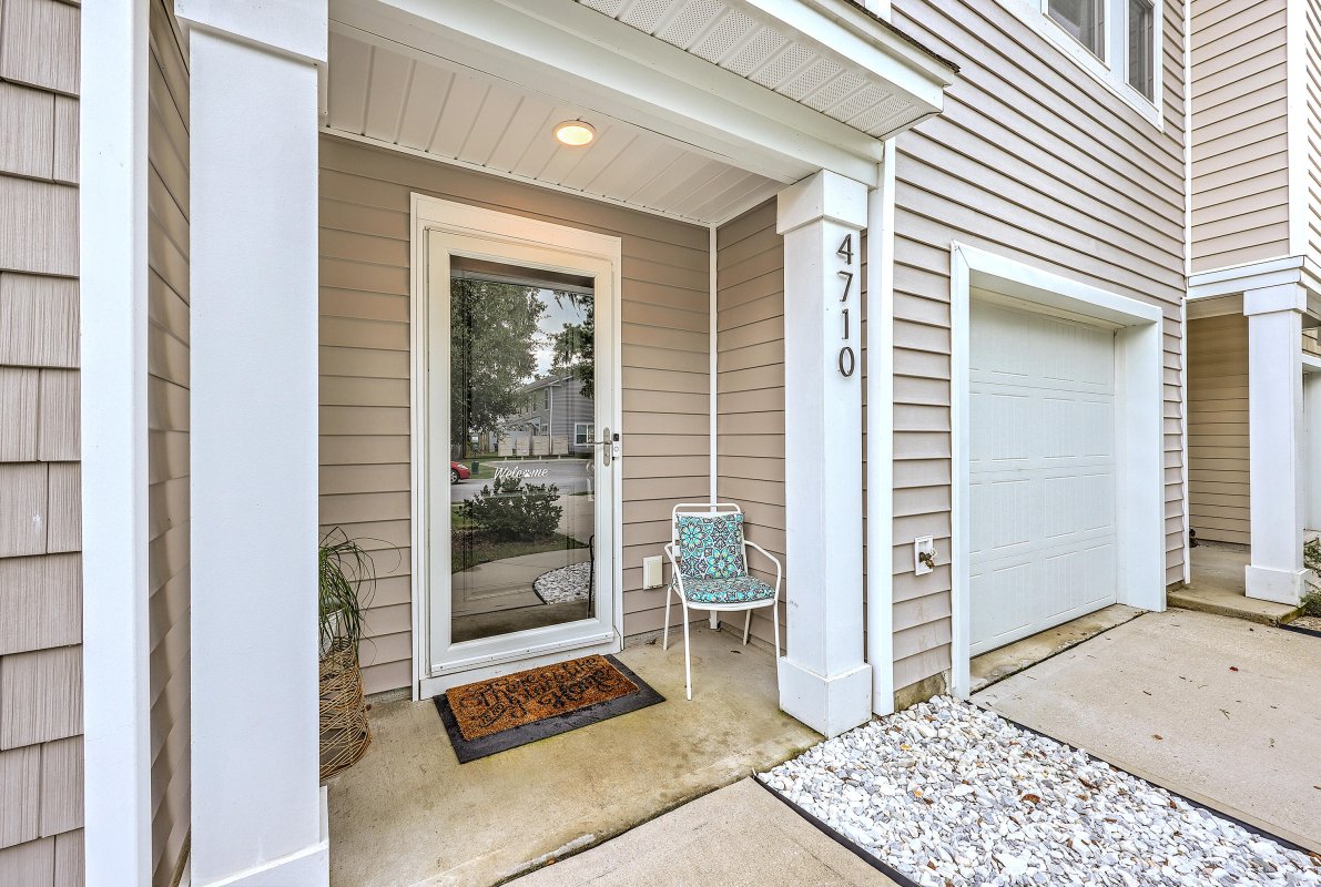 4710 Palm View Circle
