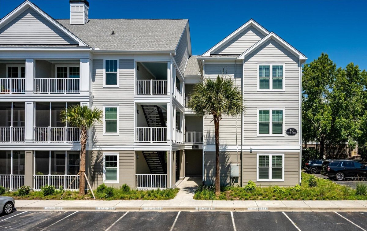 130 River Landing Drive