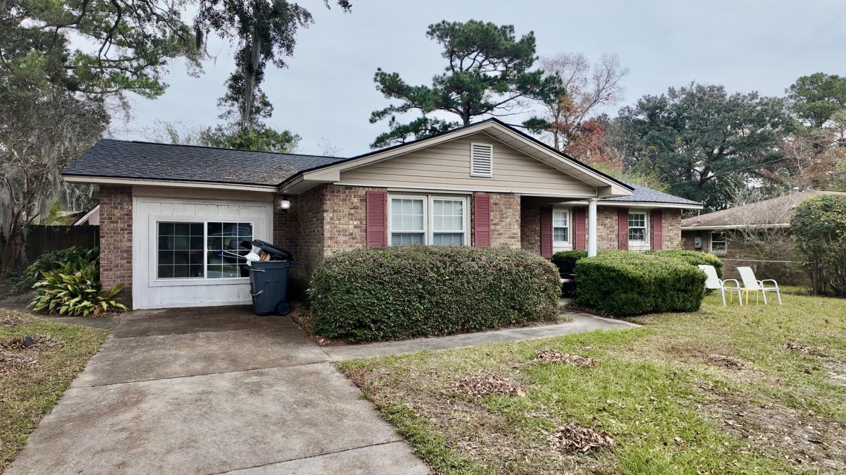 7702 Linsley Dr Drive