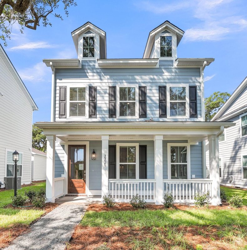 2225 Blue Bayou Boulevard