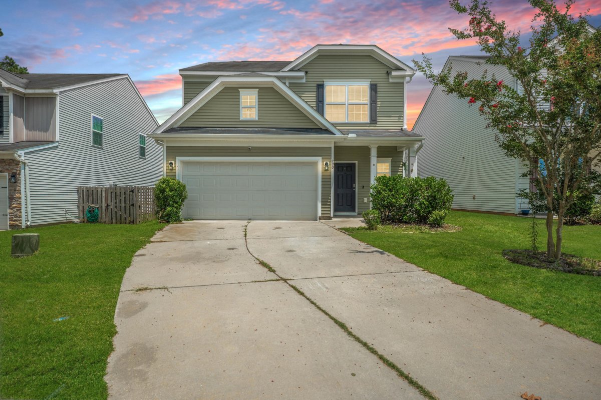 990 Augustine Court