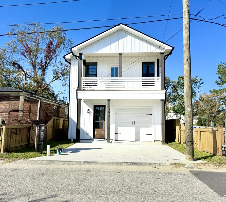 2032 Forest Avenue