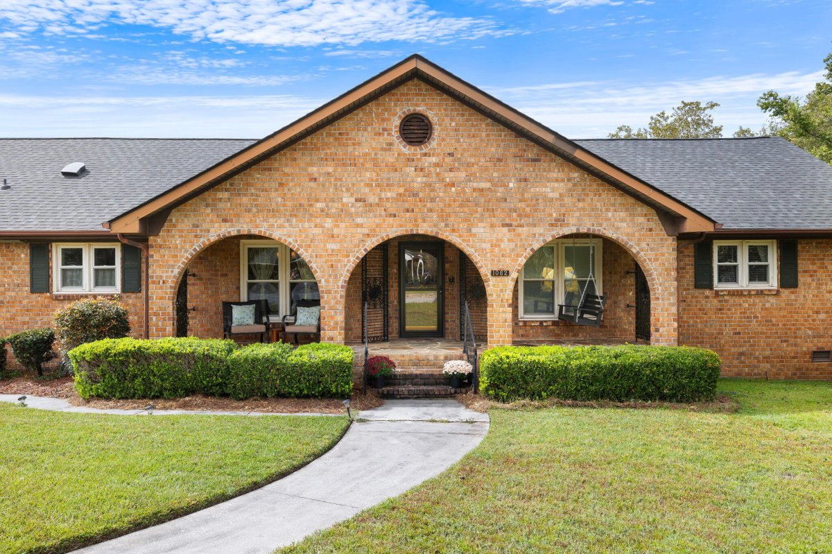 1062 Dominion Drive