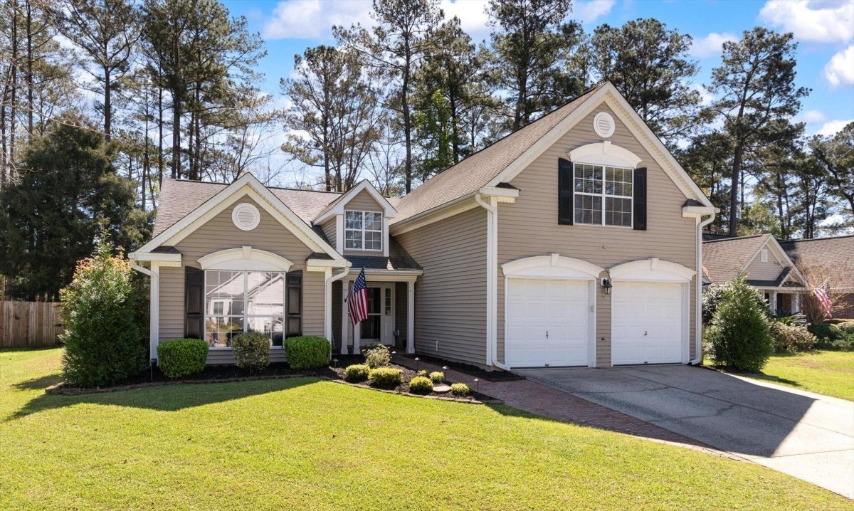 525 Pointe Of Oaks Road