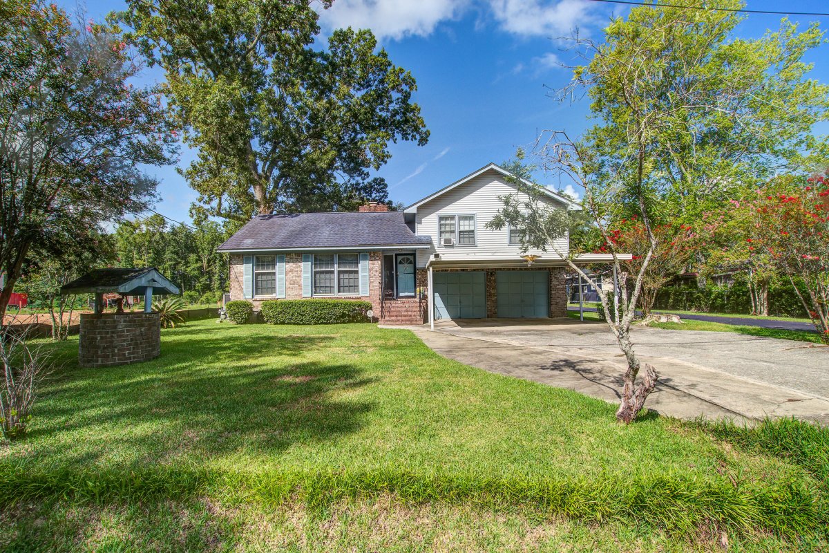 8899 Salamander Road