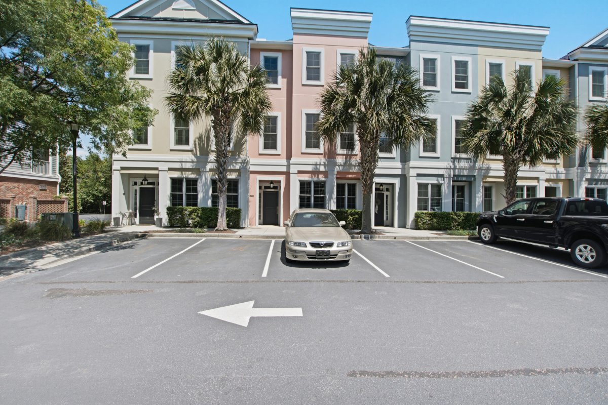 656 Coleman Boulevard 404