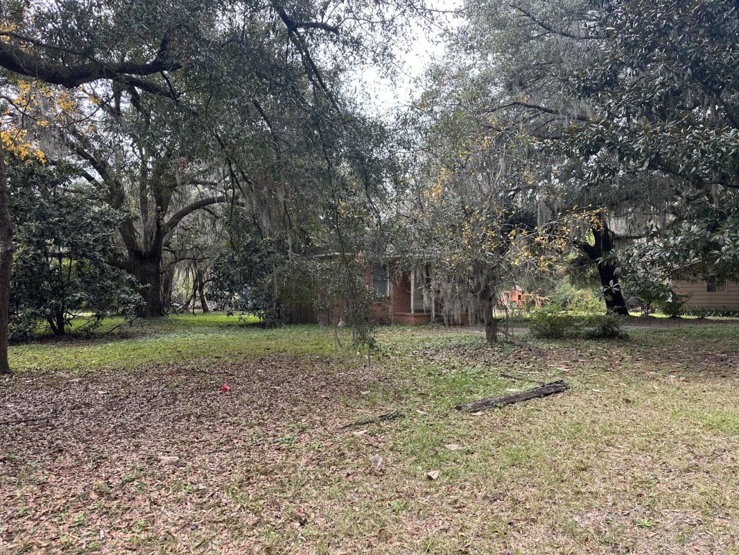 1946 River Road