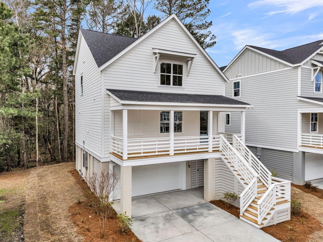 1919 Chestnut Oak Lane
