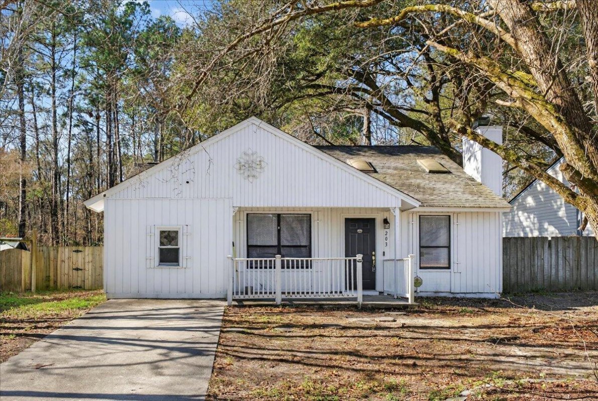 203 Tabby Creek Circle