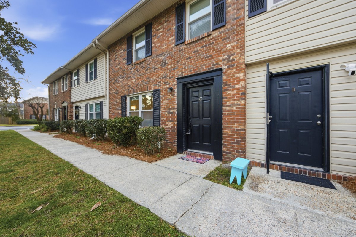 415 Parkdale Drive Apt 8c