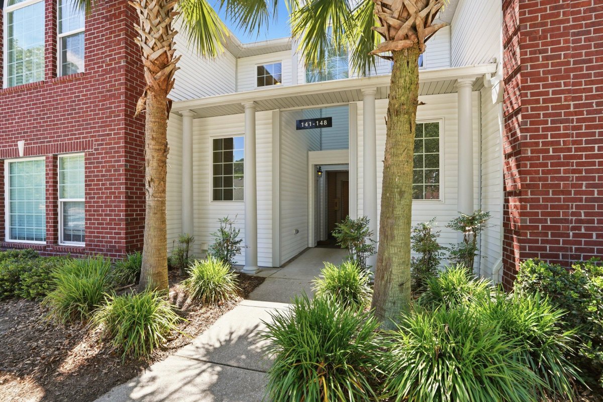 141 Golfview Lane