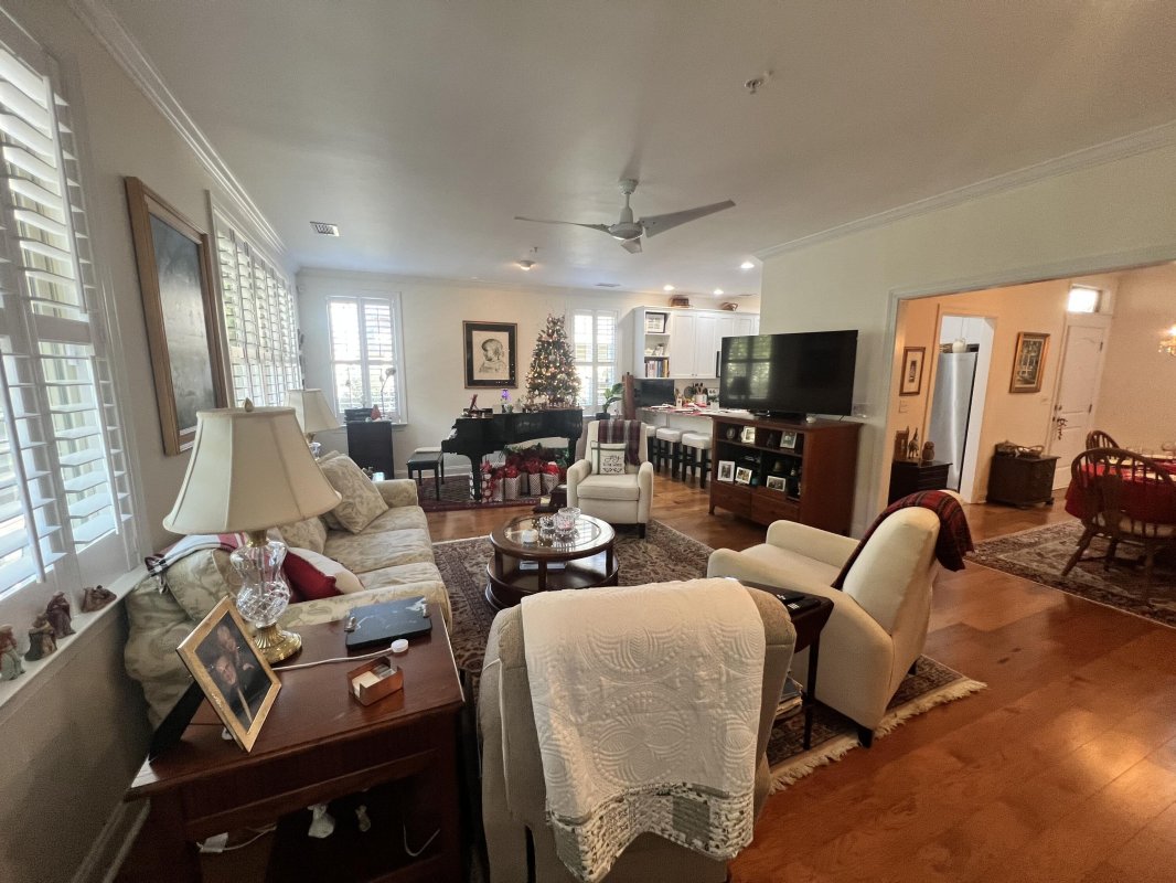 5519 Colonial Chatsworth Circle