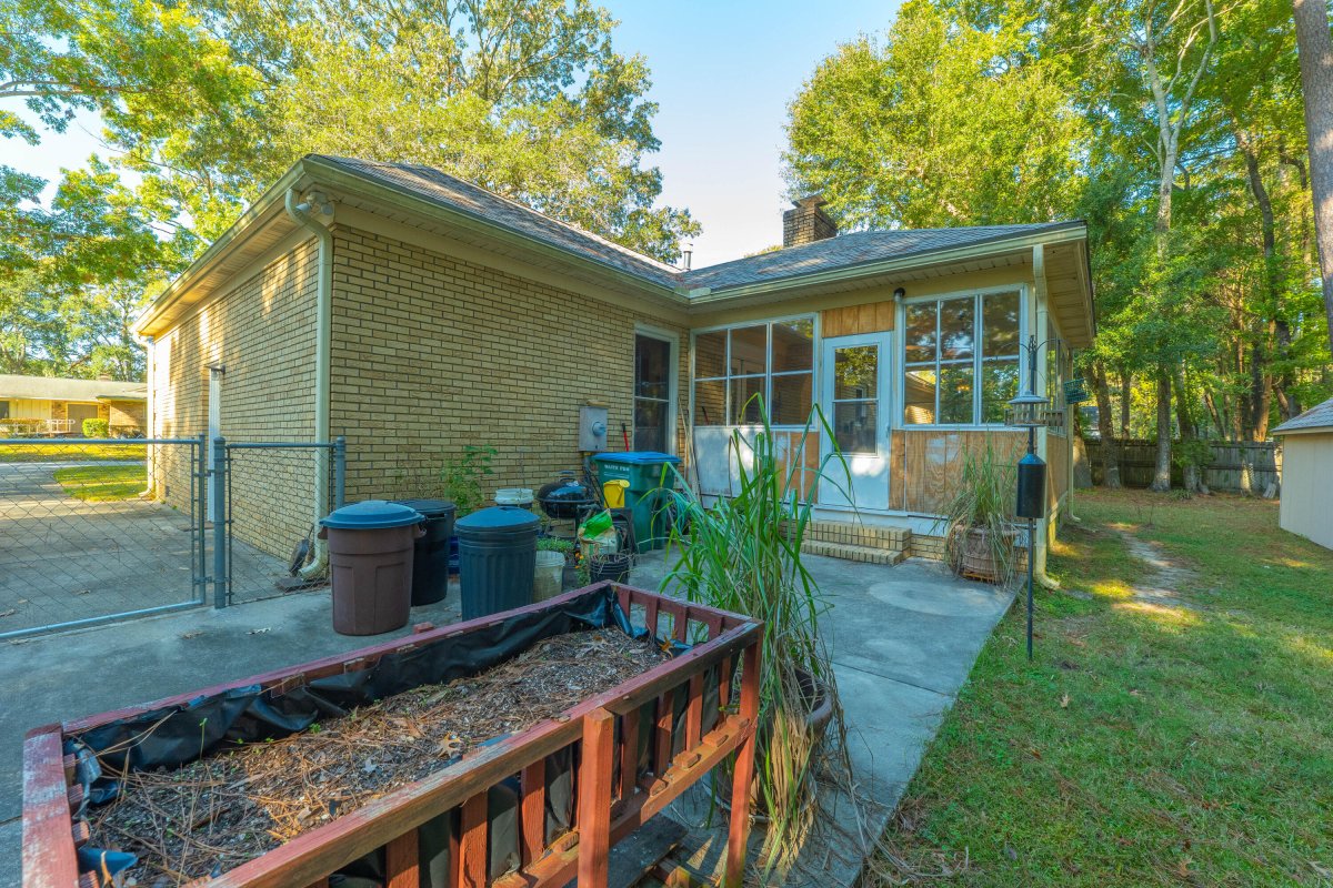315 Shaftesbury Lane