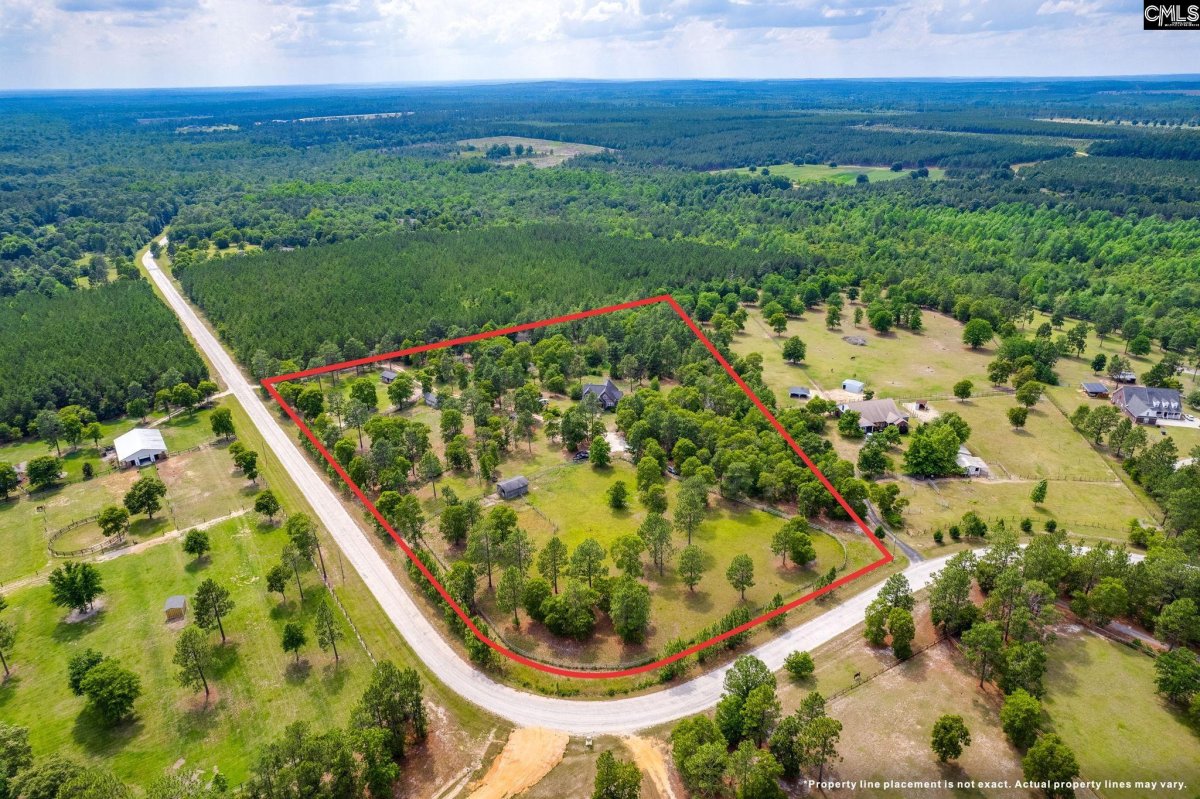 80 Hound Hollow Road