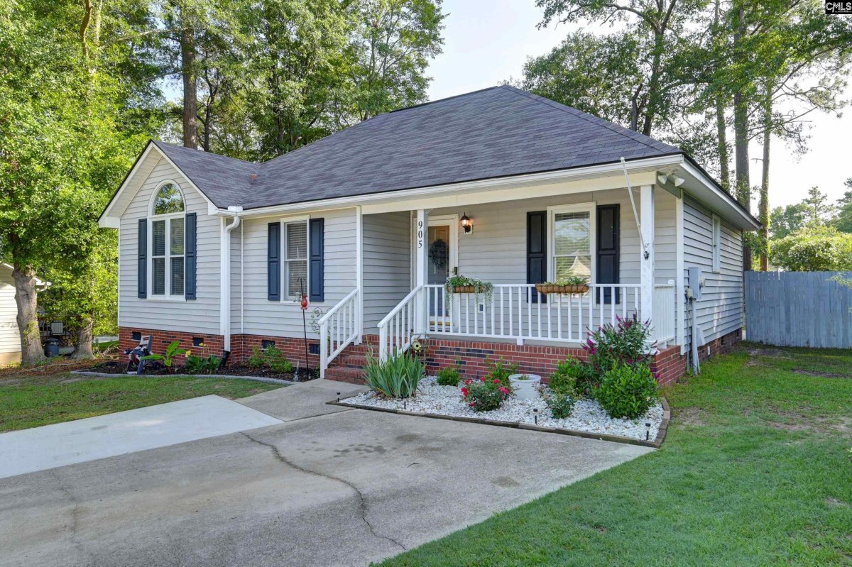 905 Hickory Glade