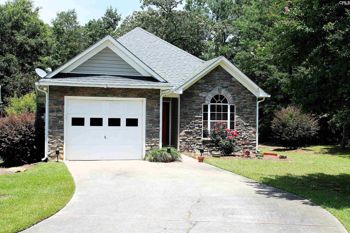 499 Woodhouse Loop