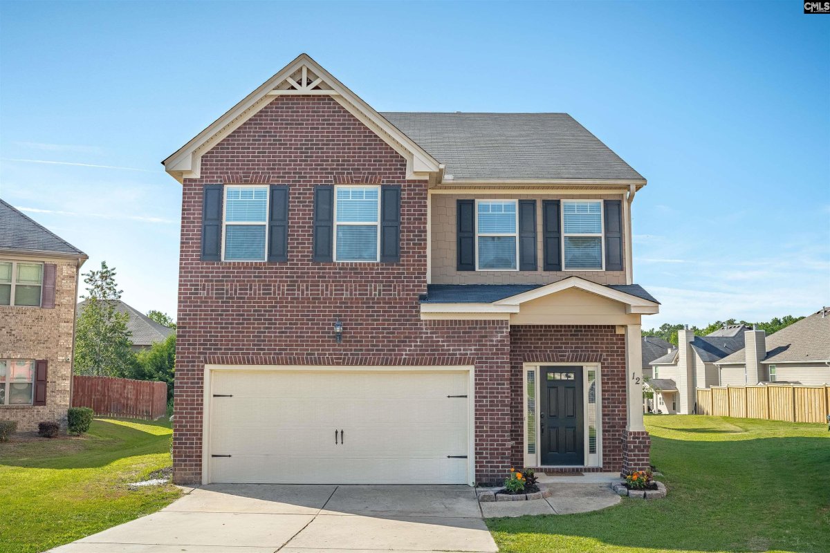 12 Hillfoots Court