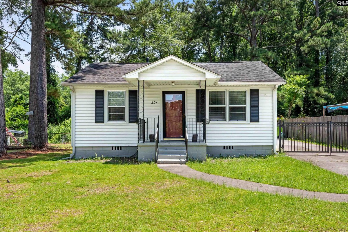 231 Horseshoe Circle