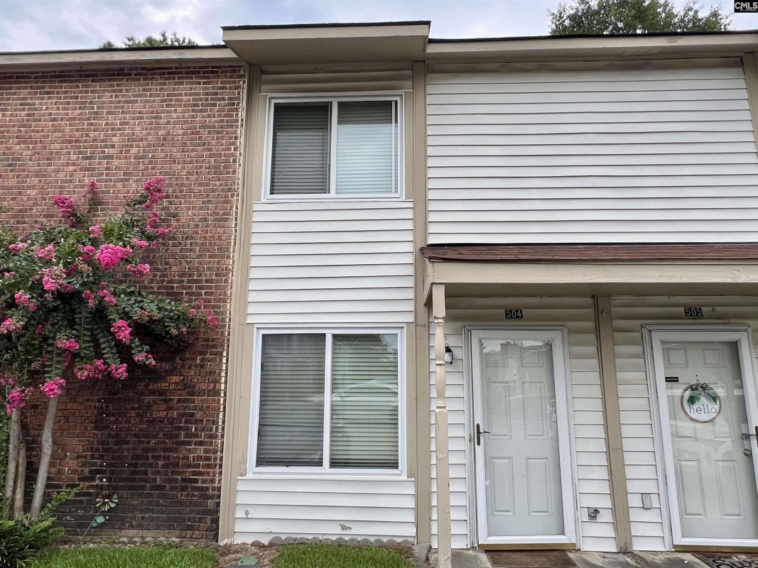 504 Picadilly Square