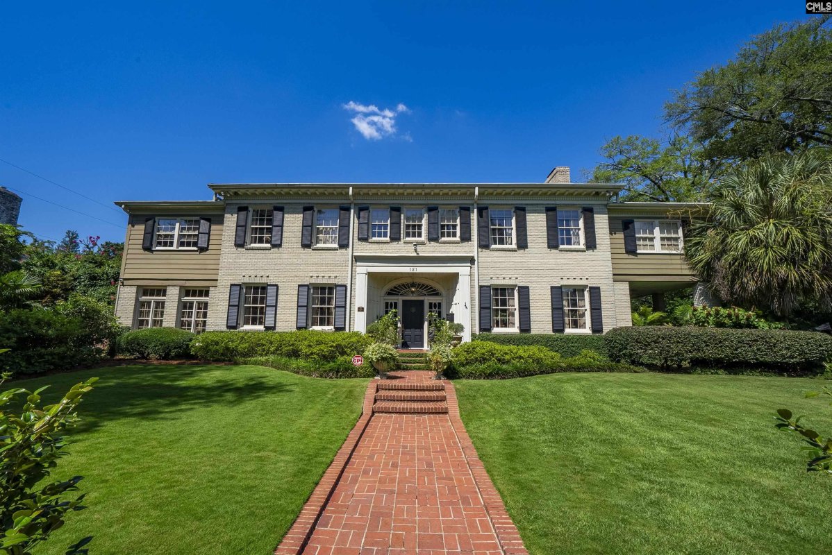 121 Saluda Avenue