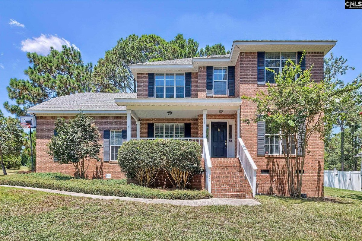 232 Woodlands West