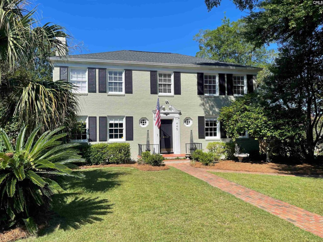 445 Saluda Avenue