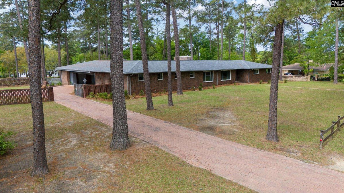 1140 Tarrytown Lane