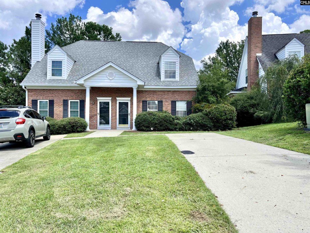 10 Baltusrol Court