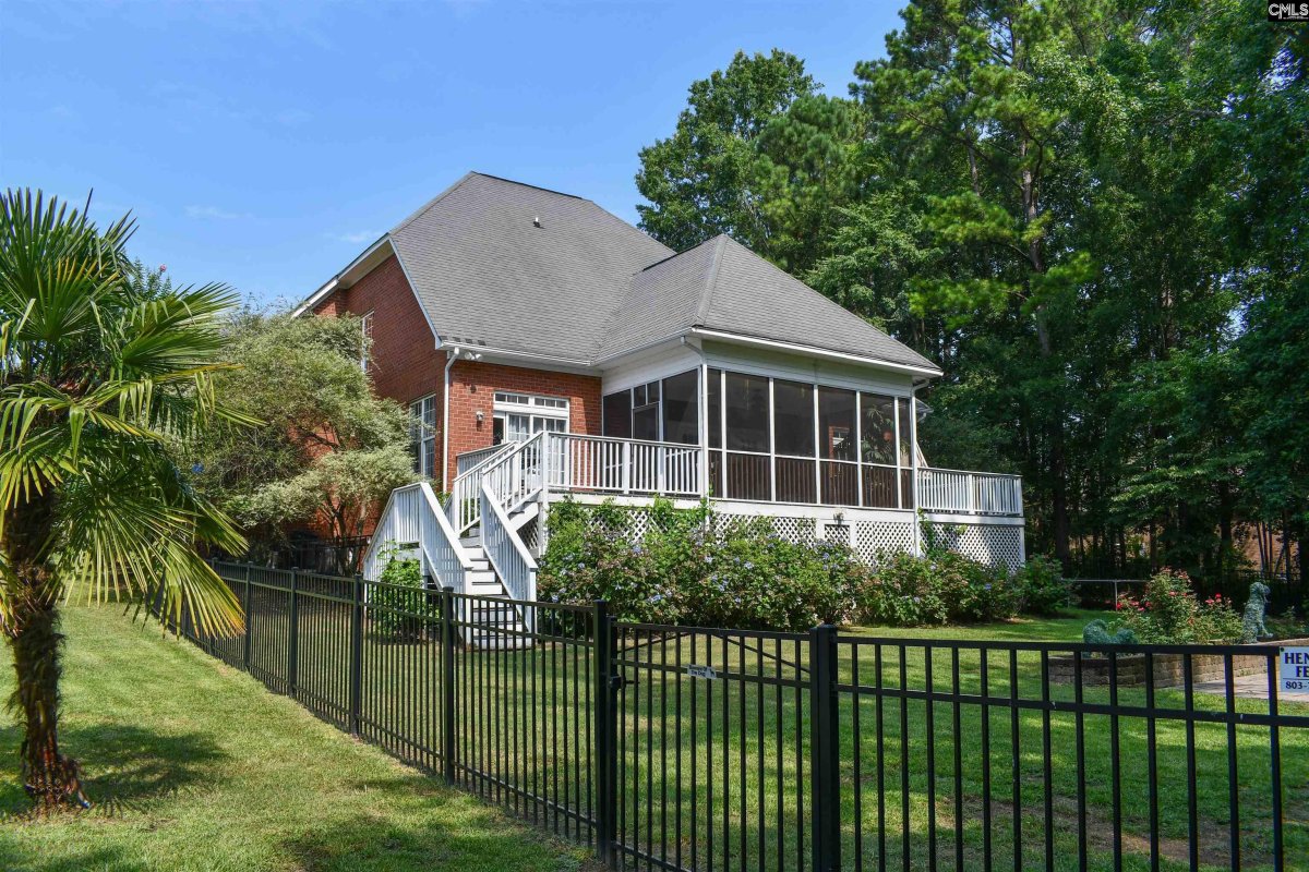100 Shores Edge Drive